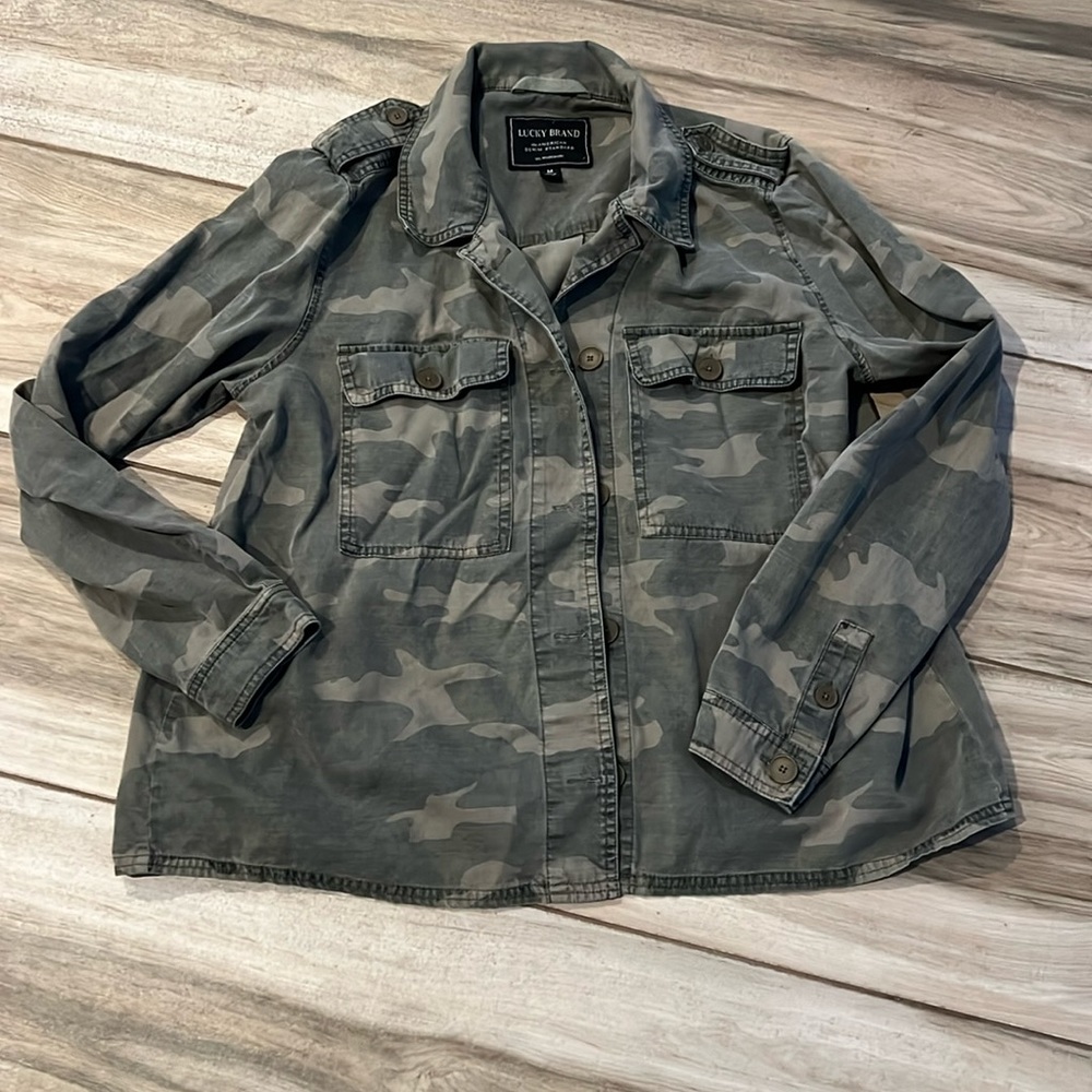 Lucky Brand shirt